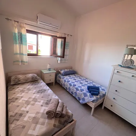 Domo Brandinchi, San Teodoro *